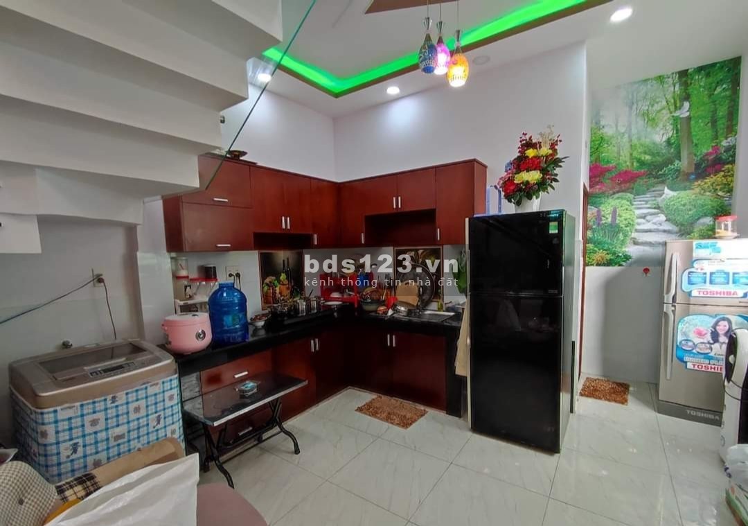 Bán nhà khu chợ vải sầm uất Phú Thọ Hoà, Tân Phú dt 4x15m, tặng nội thất cao cấp giá 5.05 tỷ