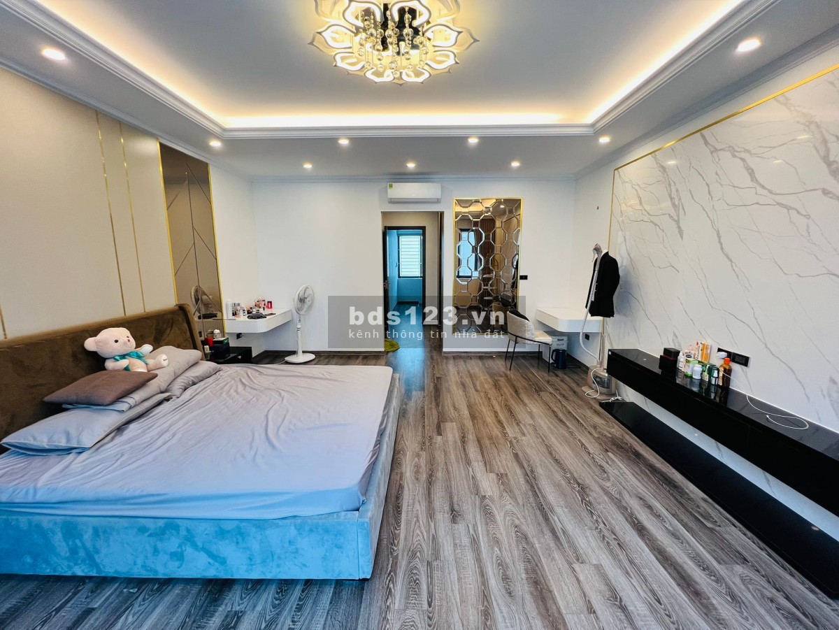 Bán nhà siêu đẹp ở luôn thang máy tặng full nội thất nhập khẩu khu vực phát triển từng ngày