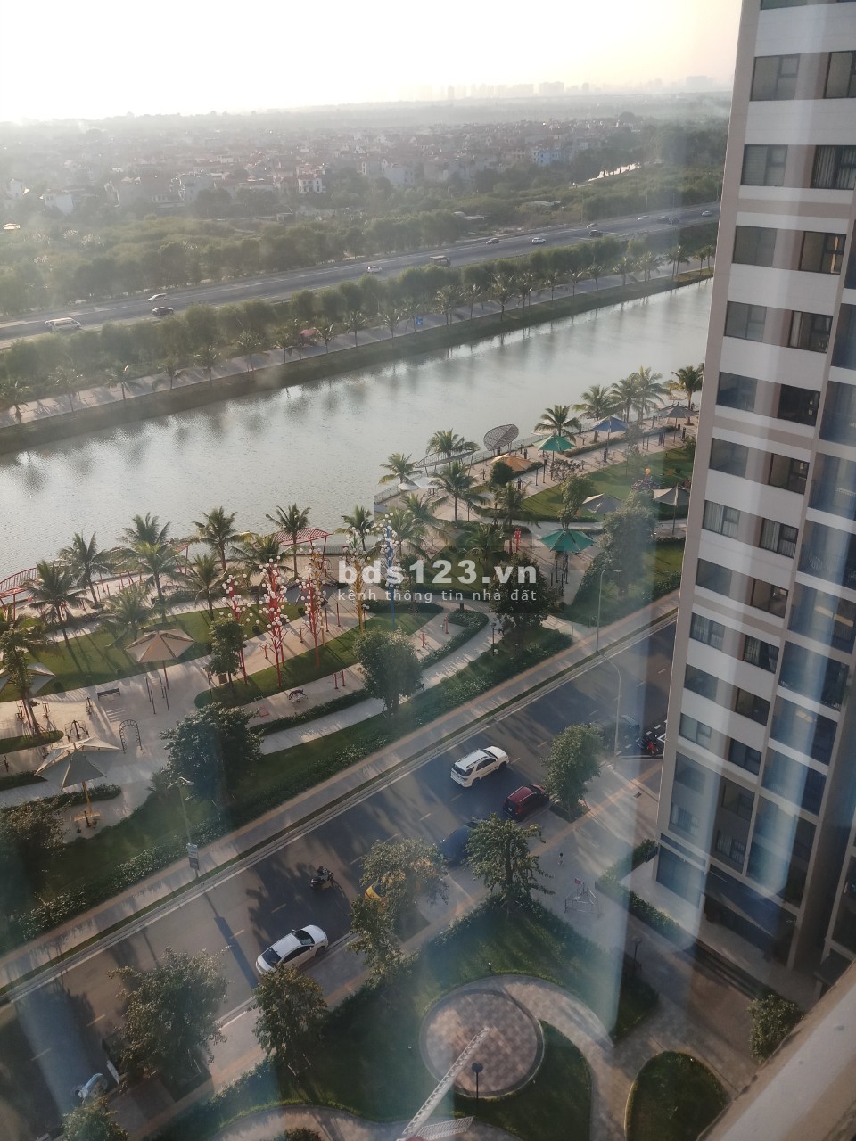 Chính chủ cần bán căn hộ 3PN 2VS giá 2.35 tỷ - Vinhomes Ocean Park