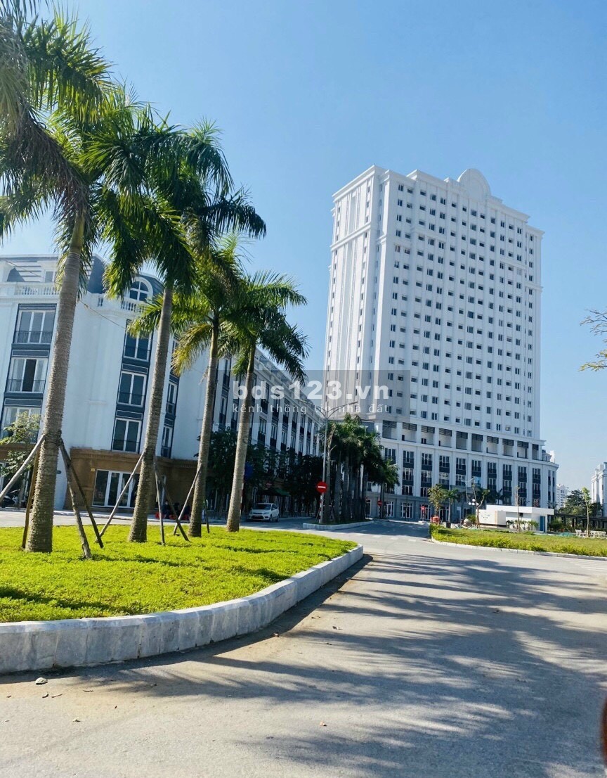 Cần bán nhà phố Thương Mại 2 mặt tiền Eurowindow Park City