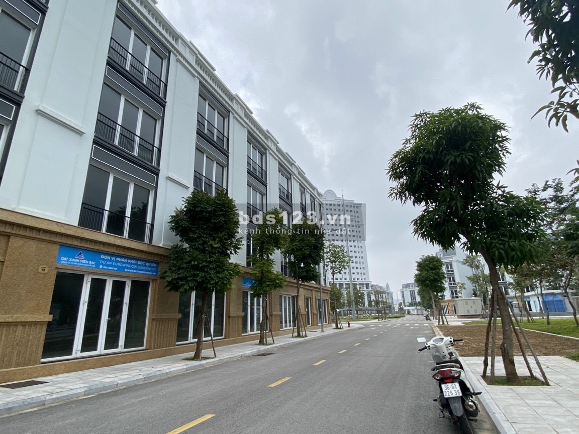 Cần bán nhà phố Thương Mại 2 mặt tiền Eurowindow Park City