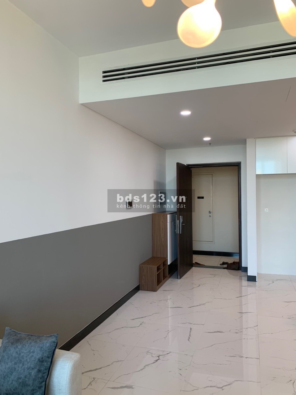 Cho thuê căn hộ 2PN Empire city 90m2. Giá 1700$ liên hệ 0932689228