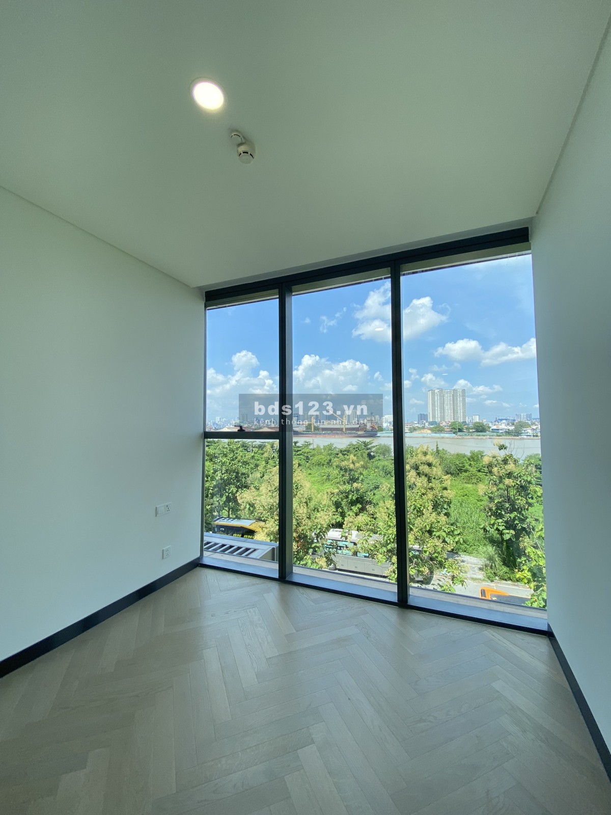 Bán Penhouse duplex giá bán chỉ 99 tỷ Empire City, diện tích 249m2