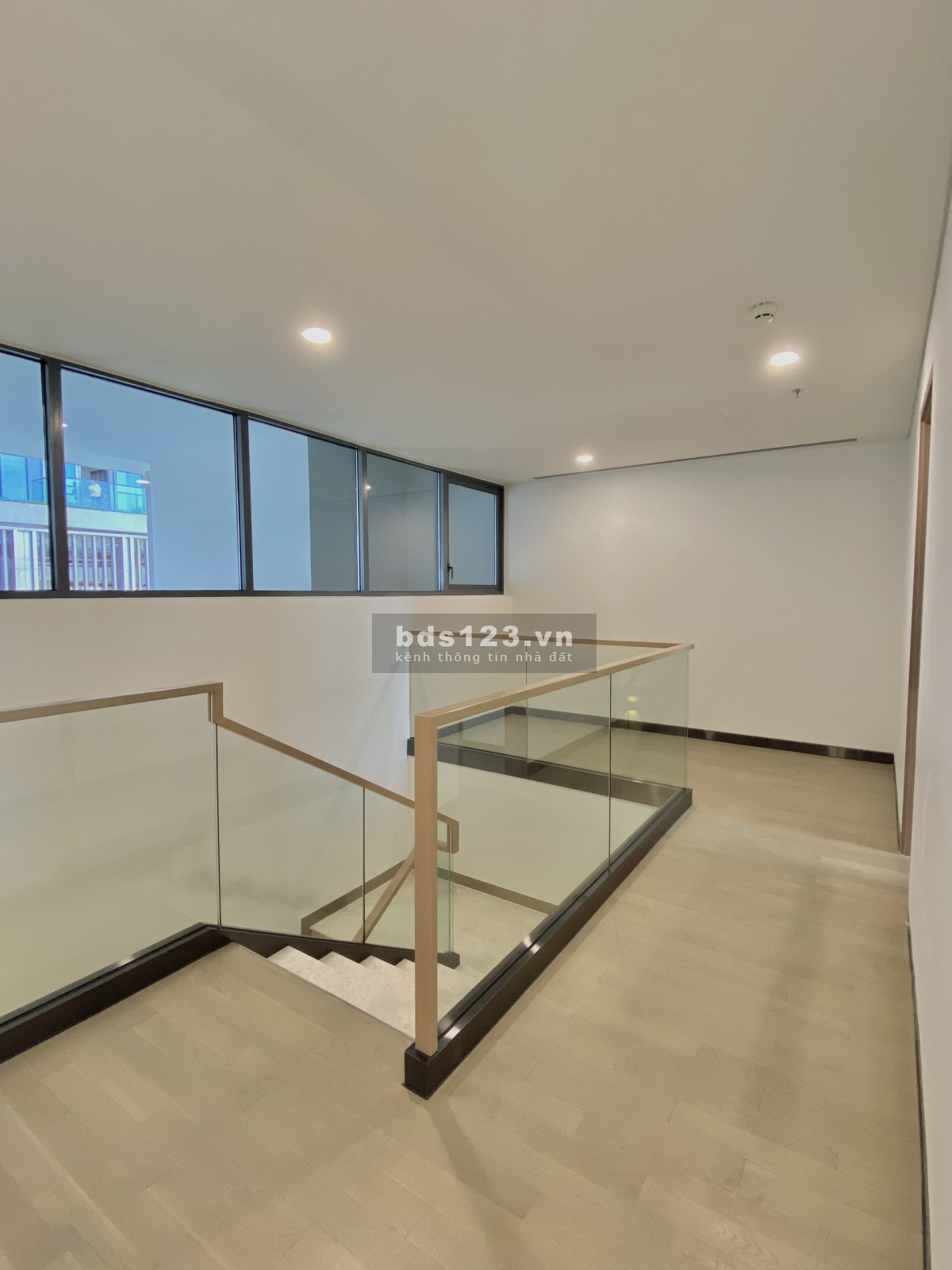 Bán Penhouse duplex giá bán chỉ 99 tỷ Empire City, diện tích 249m2