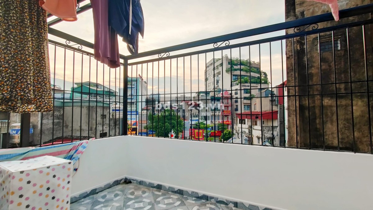 Chủ nhà cần bán gấp căn nhà ngõ nông phố Nguyễn Lương Bằng 47m² x 4 tầng