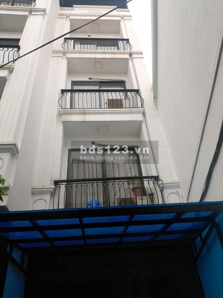 Bán nhà Phúc lợi 41m2, 5 tầng, MT 4.6m, hàng xóm của Vinhomes Riverside, giá chỉ 4.5 tỉ