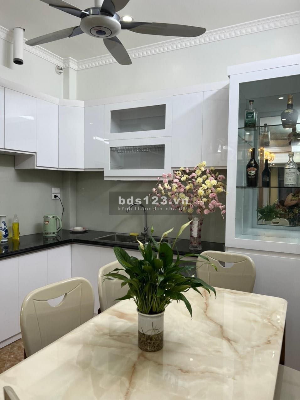 Bán nhà Chính Kinh, nhà siêu đẹp ở ngay, diện tích sử dụng 45m2, giá 6.8 tỉ
