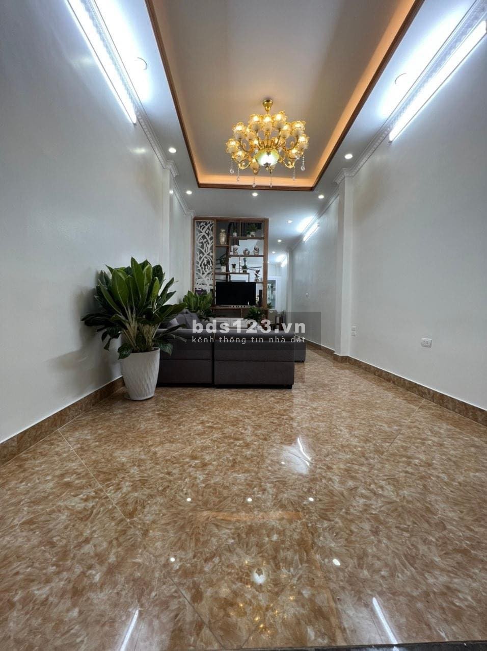 Bán nhà Chính Kinh, nhà siêu đẹp ở ngay, diện tích sử dụng 45m2, giá 6.8 tỉ