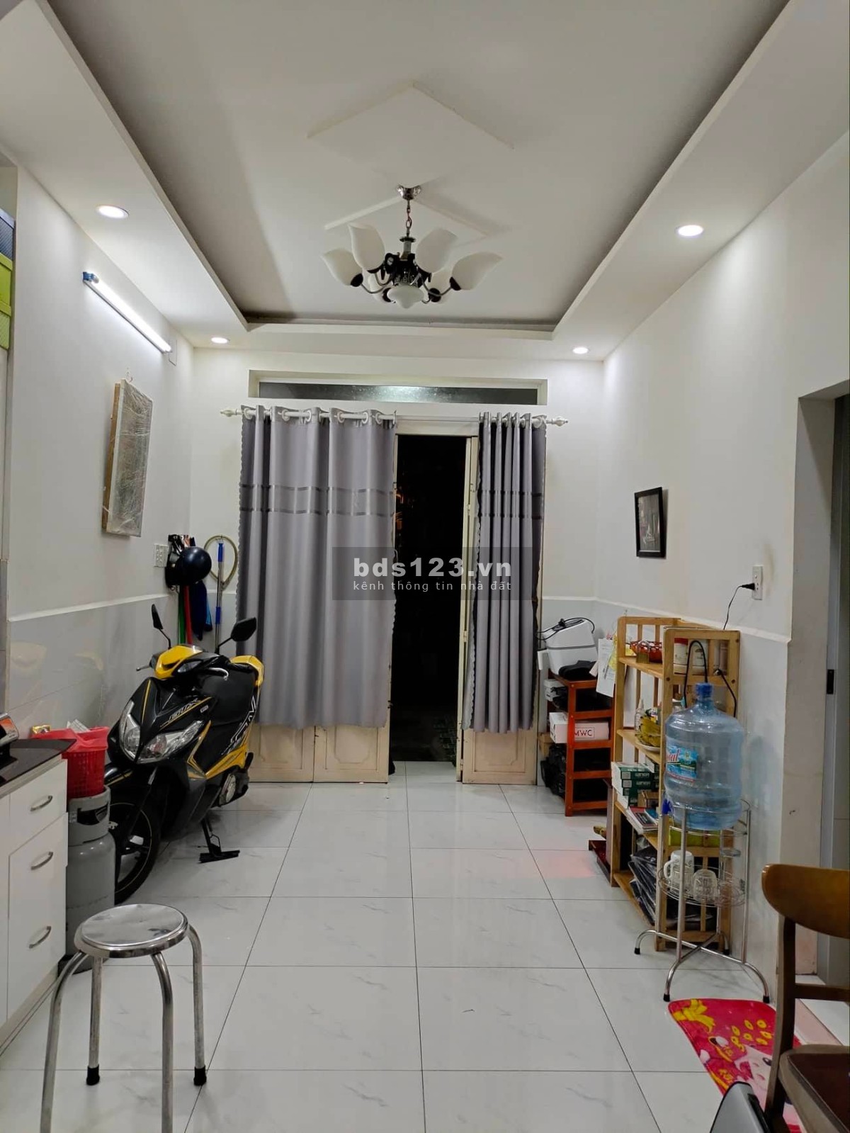 Bán nhà HOT Nguyễn Thái Bình, Tân Bình, diện tích 2.8x8m BTCT, giá 3 tỷ