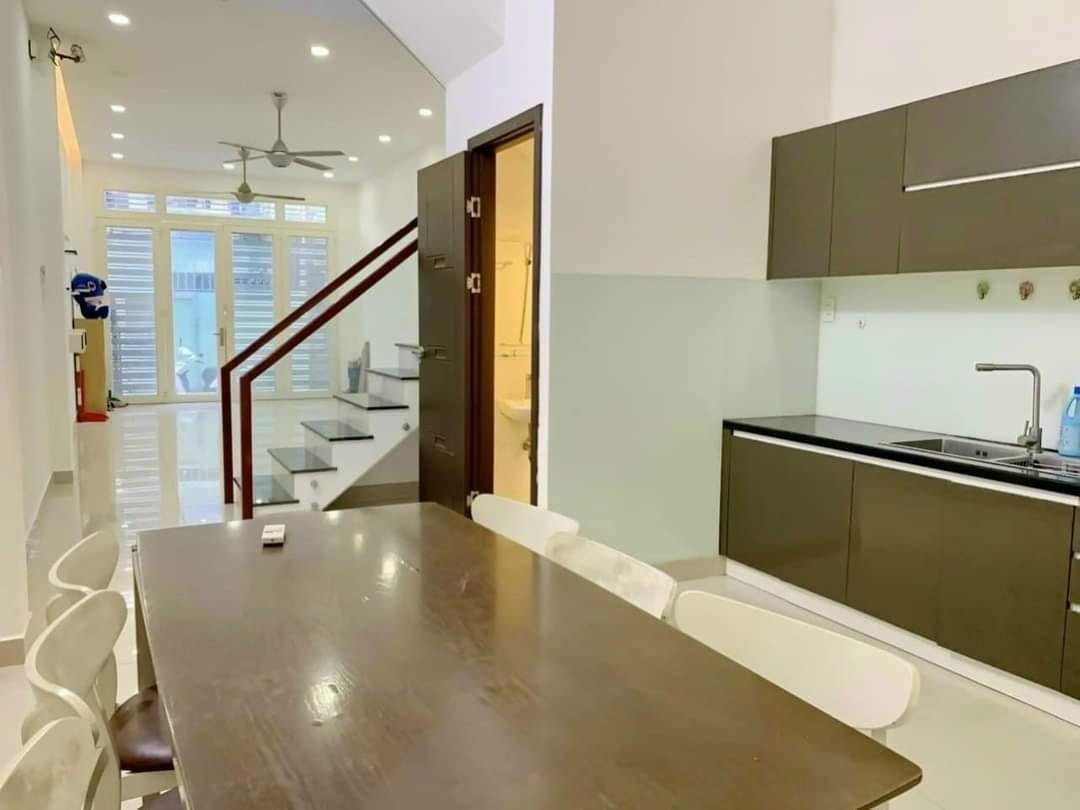 Nhà hiếm Lê Văn Lương, Quận 7, DT 65m² x 4 tầng, dòng tiền 20triệu/tháng, giá 8,5 tỷ LH 0904377409