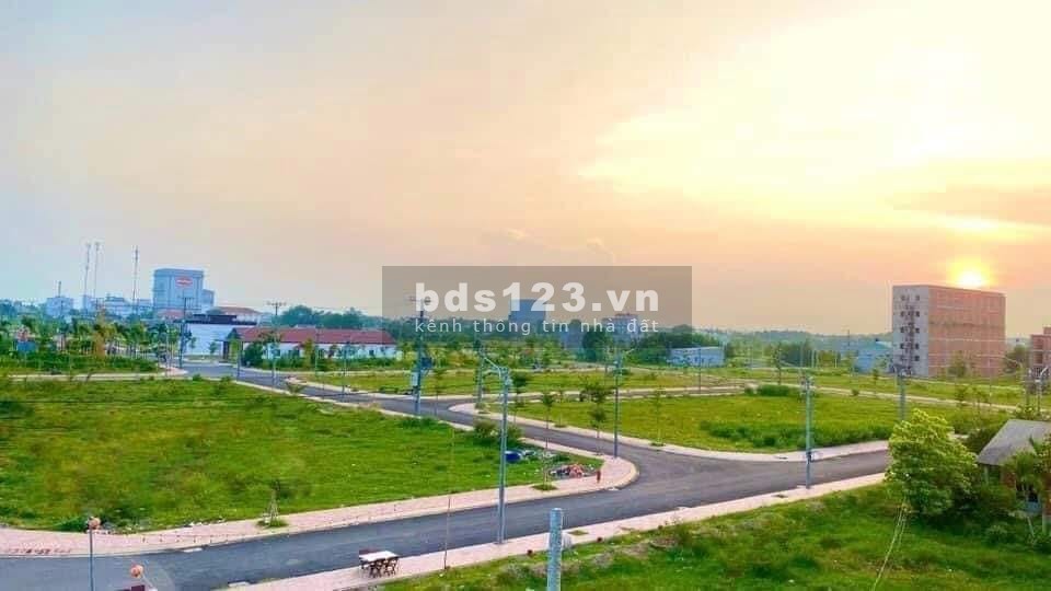 Bán đất giá rẻ Long An view sông vị trí đẹp, ngân hàng hỗ trợ vay, lh 0938009791