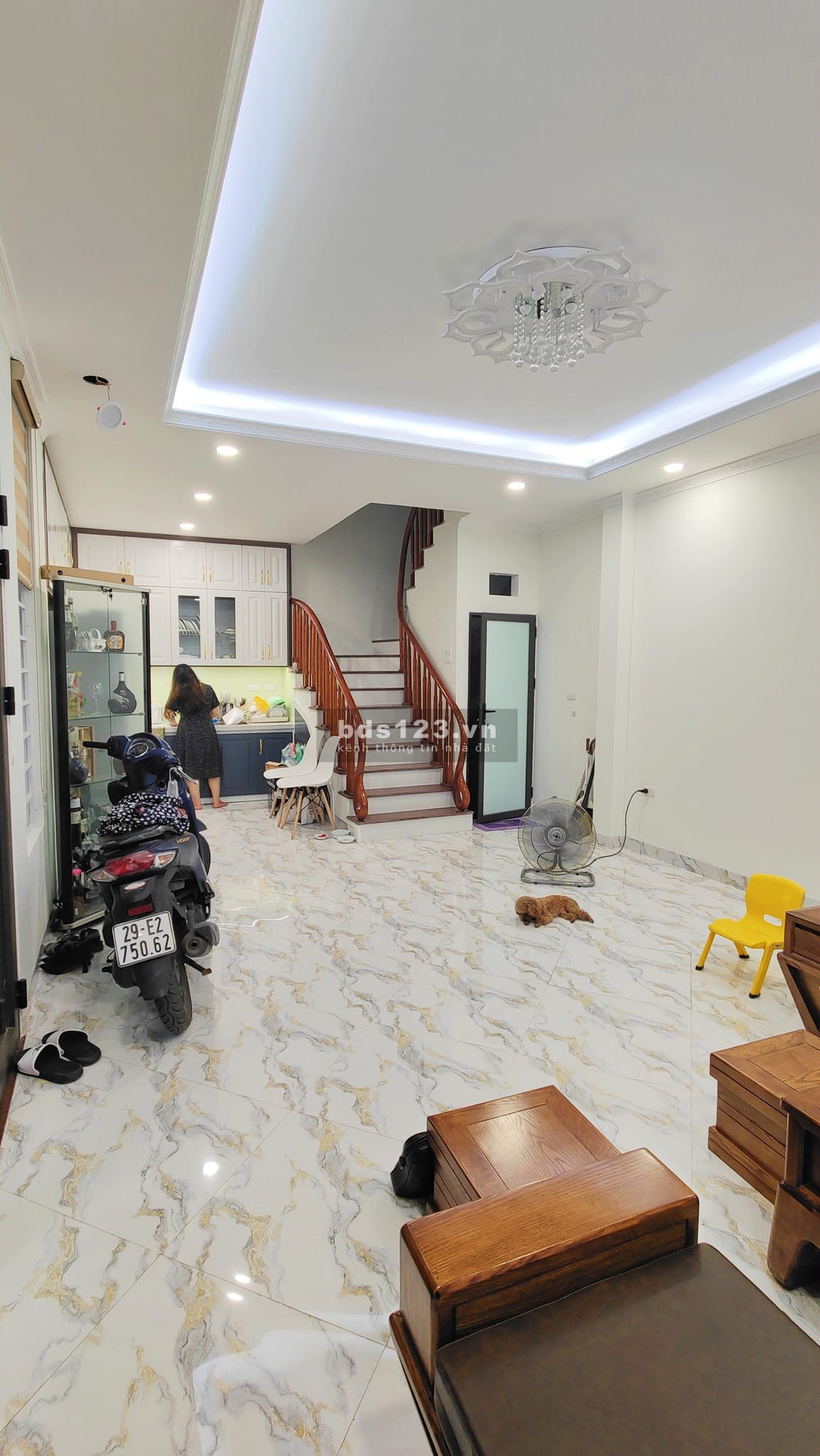 Chủ nhà cần bán gấp căn nhà ngõ nông phố Nguyễn Lương Bằng 47m² x 4 tầng