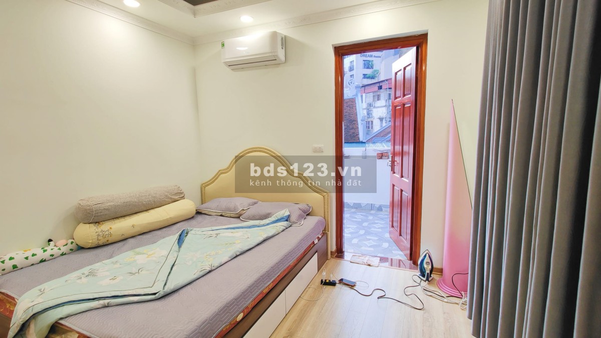Chủ nhà cần bán gấp căn nhà ngõ nông phố Nguyễn Lương Bằng 47m² x 4 tầng
