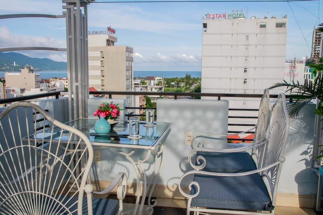Bán khách sạn biển Đà Nẵng, cách bãi tắm Mỹ Khê chỉ 500m giá đầu tư sinh lời