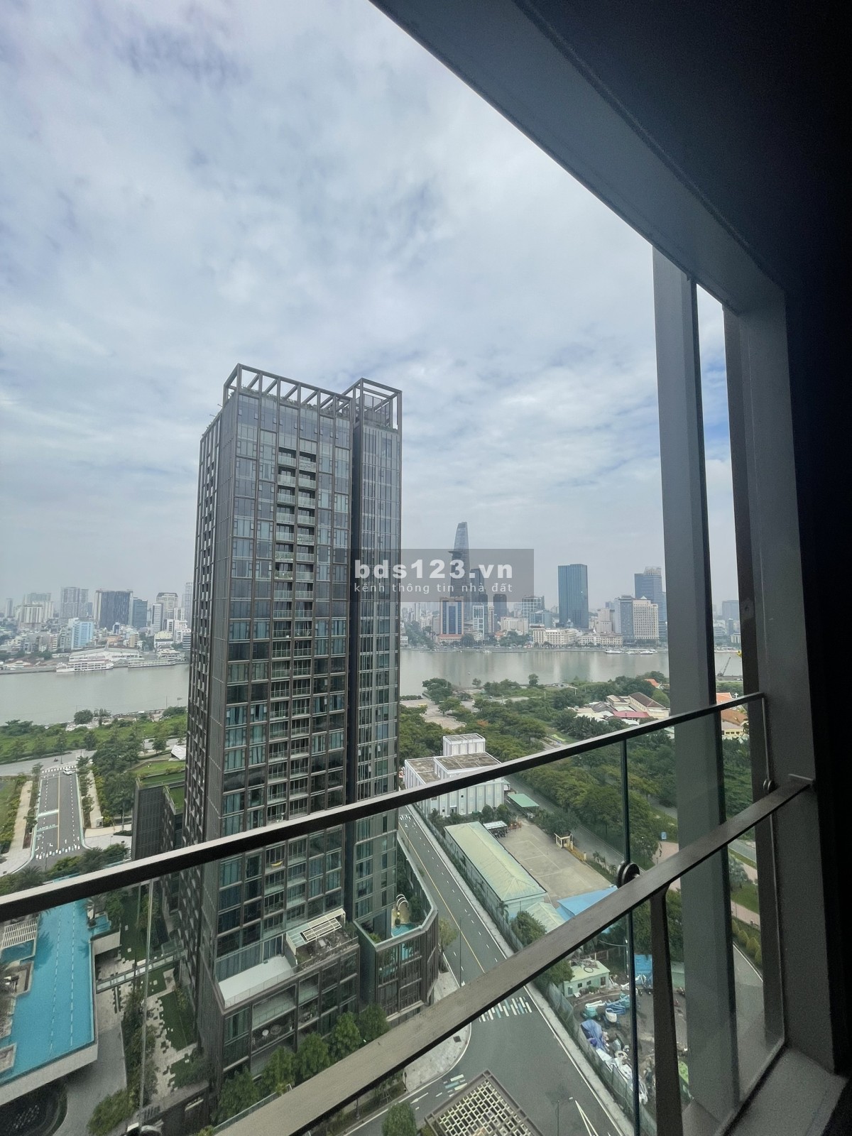 View Sông Quận 1, Bitexco, 1PN-Empire City nội thất đẹp 1100$