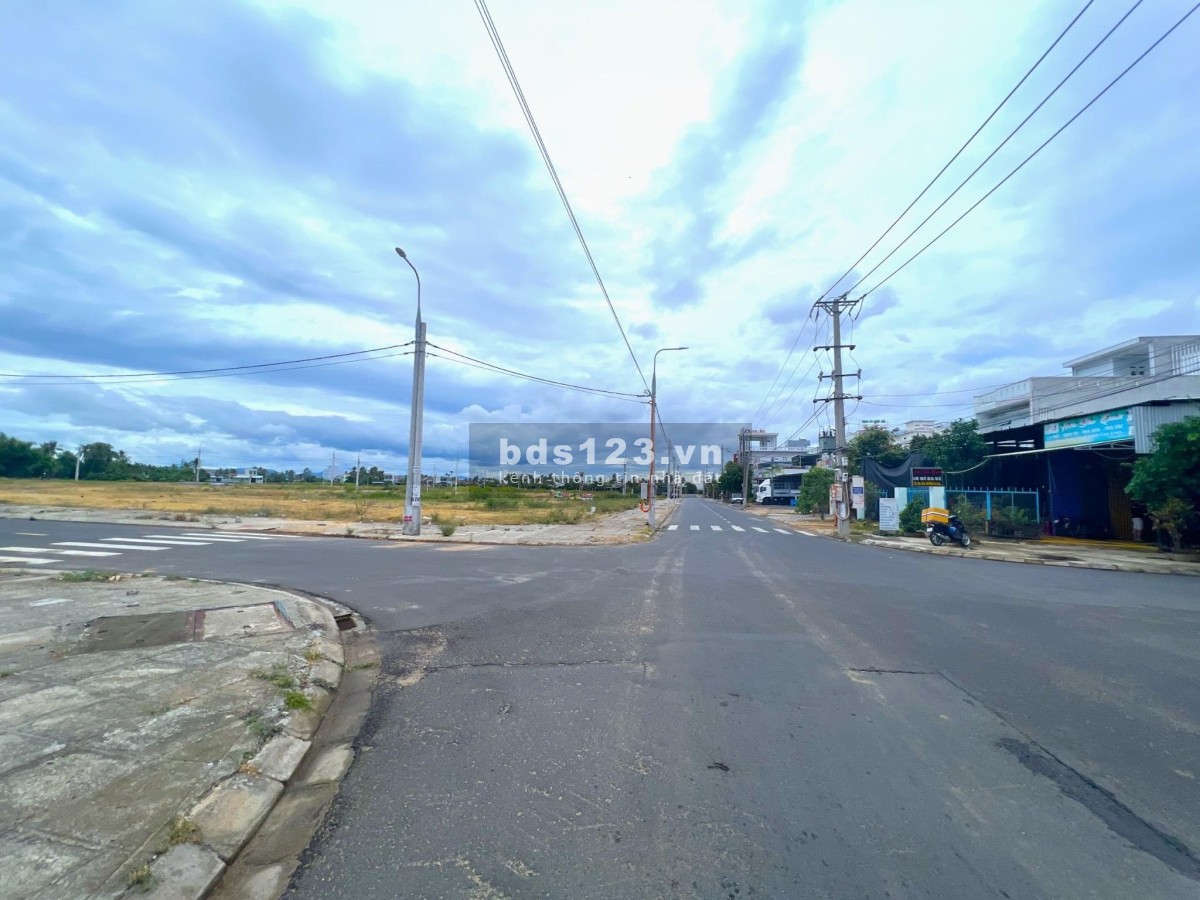 2 lô ngoại giao đất đấu giá thuộc Đô Thị Biển trung tâm Phú Yên, sát khu hành chính mới