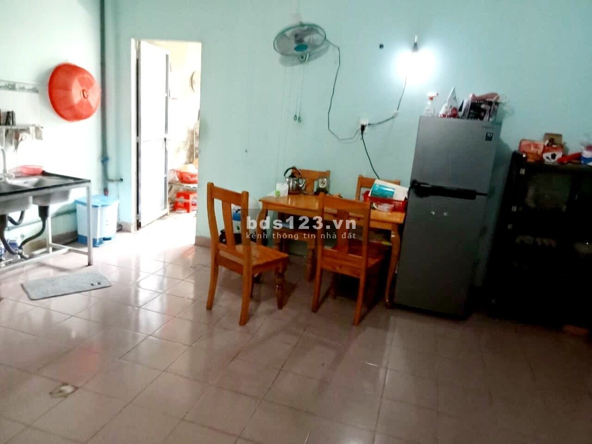 Bán Nhà Sổ Riêng Ngã Tư Nguyễn Khuyến, DT 145m² giá 2,2 tỷ Thương Lượng Nhẹ