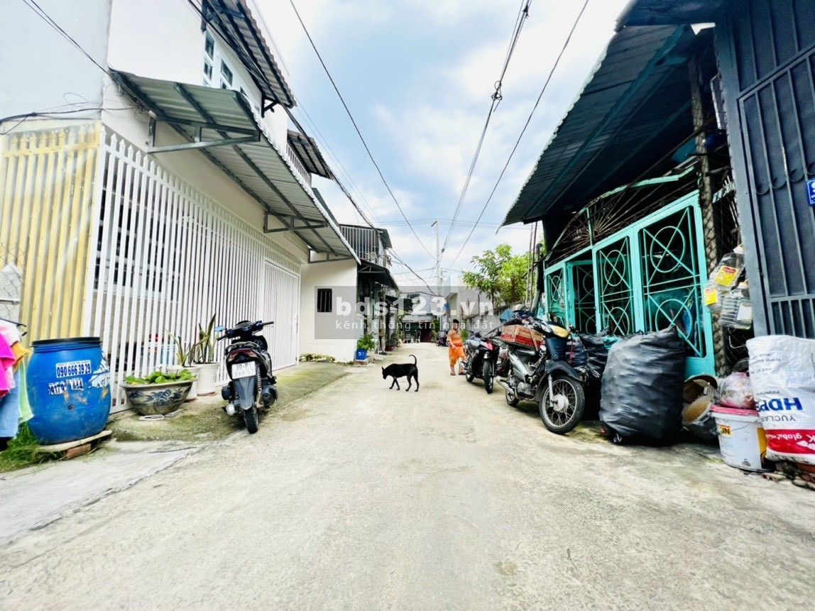 Cần bán gấp lô đất lọt khe 86m2 giá 1 tỷ 360 sổ hồng riêng ở Lê Thị Hà, Tân Xuân, HM