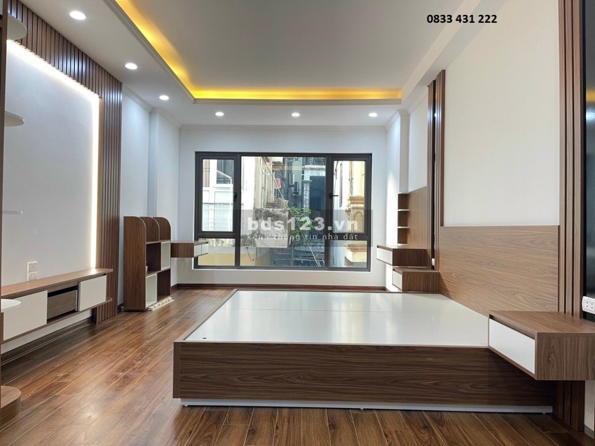 Bán nhà 5 Tầng Phố Bạch Mai, ngõ rộng, thẳng, 1 ngoặt tới nhà, giá 4,25tỷ