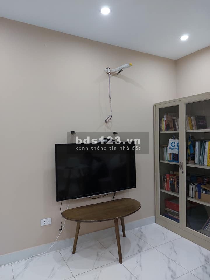 Chung cư Vip bán đảo Linh Đàm diện tích 65m2, 2 phòng ngủ, giá 1.35 tỷ lh 0362553335