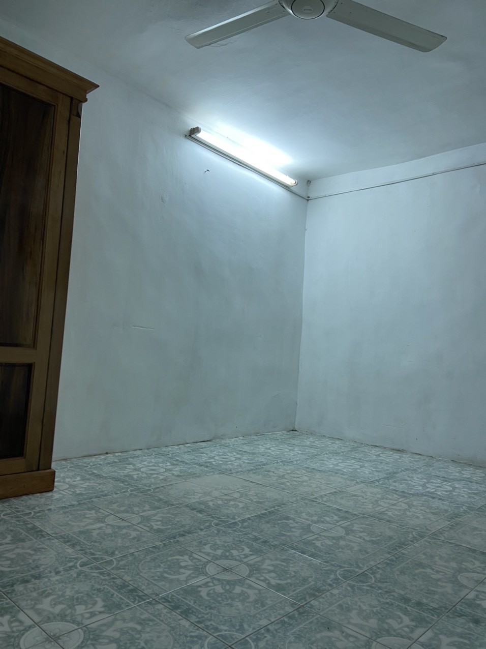 Bán gâp nhà tập thẻ Thành Công 46m2, 1.75 tỷ thích hợp hộ gia đình, ô tô đỗ tận cửa, dắt xe máy lên