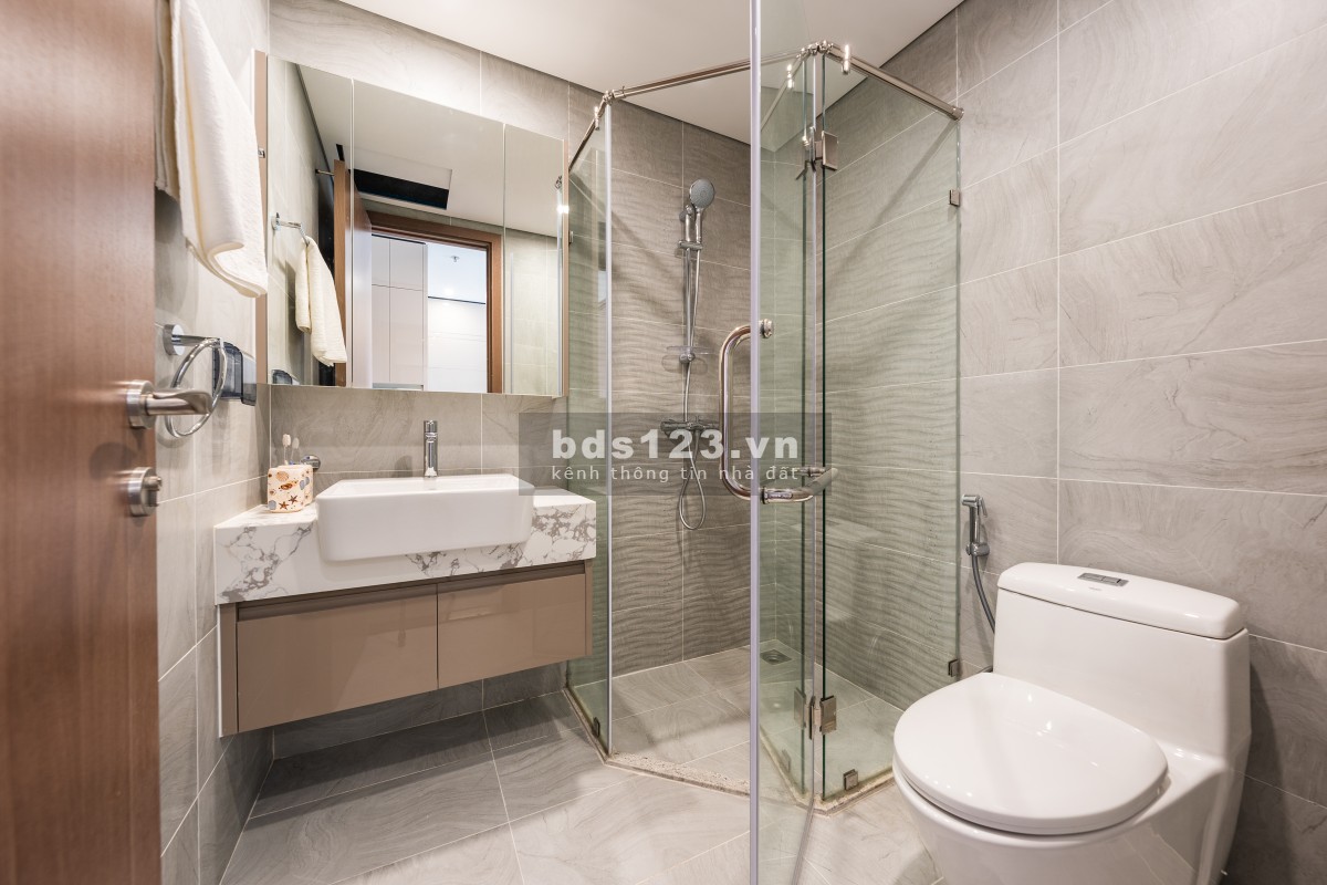 Cần chuyển nhượng nhanh căn 1PN DT 46m2 R1.05 Tại VOP với giá cắt lỗ, được hỗ trợ toàn bộ phí