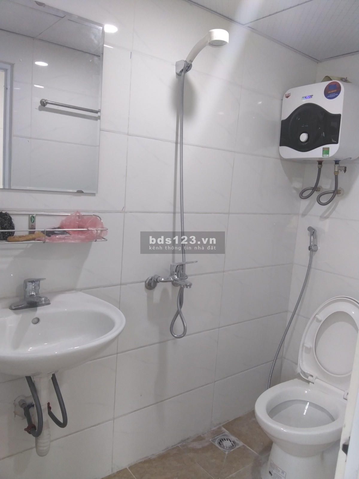 Nhà 2 tầng diện tích sử dụng 70m2, ngõ 42 phố Bùi Ngọc Dương