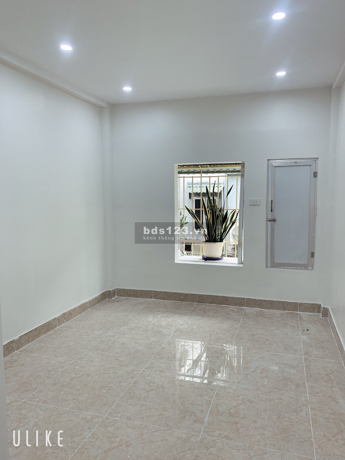 Nhà 2 tầng diện tích sử dụng 70m2, ngõ 42 phố Bùi Ngọc Dương