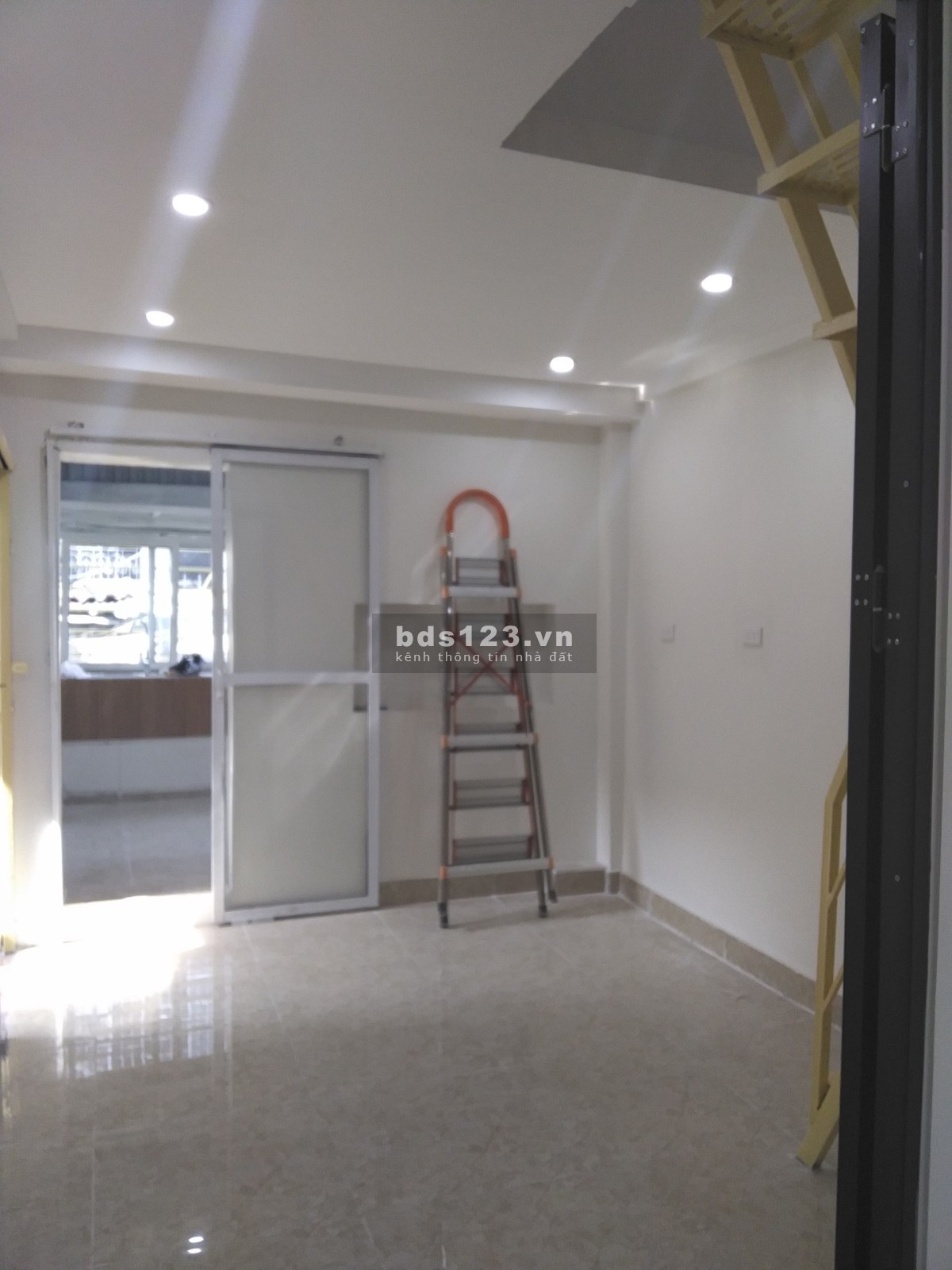 Nhà 2 tầng diện tích sử dụng 70m2, ngõ 42 phố Bùi Ngọc Dương