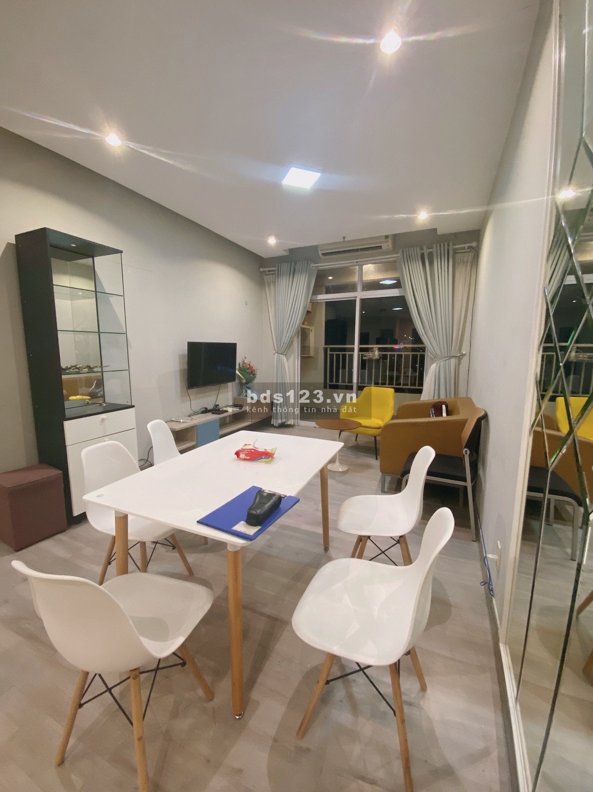 Cho thuê căn hộ 3PN, The Prince Quận Phú Nhuận 23 triệu/tháng