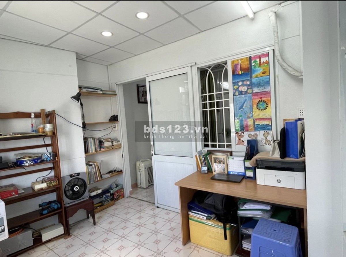 Bán căn hộ tầng 5 c/c Phạm Văn Đồng Bình Thạnh lh 0985807808