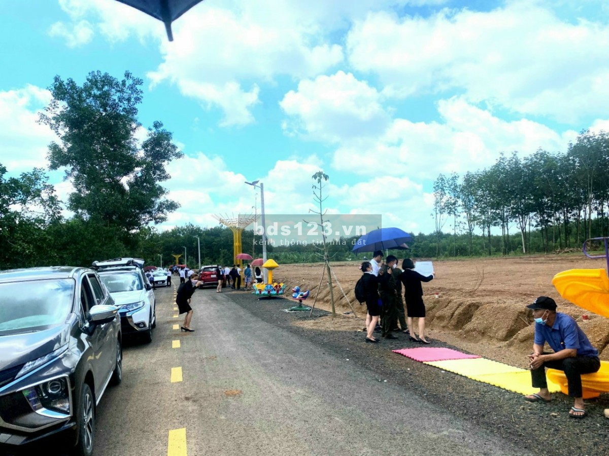 Đất thổ cư gần thành phố Đồng Xoài giá rẻ sổ sẵn, bàn giao ngay