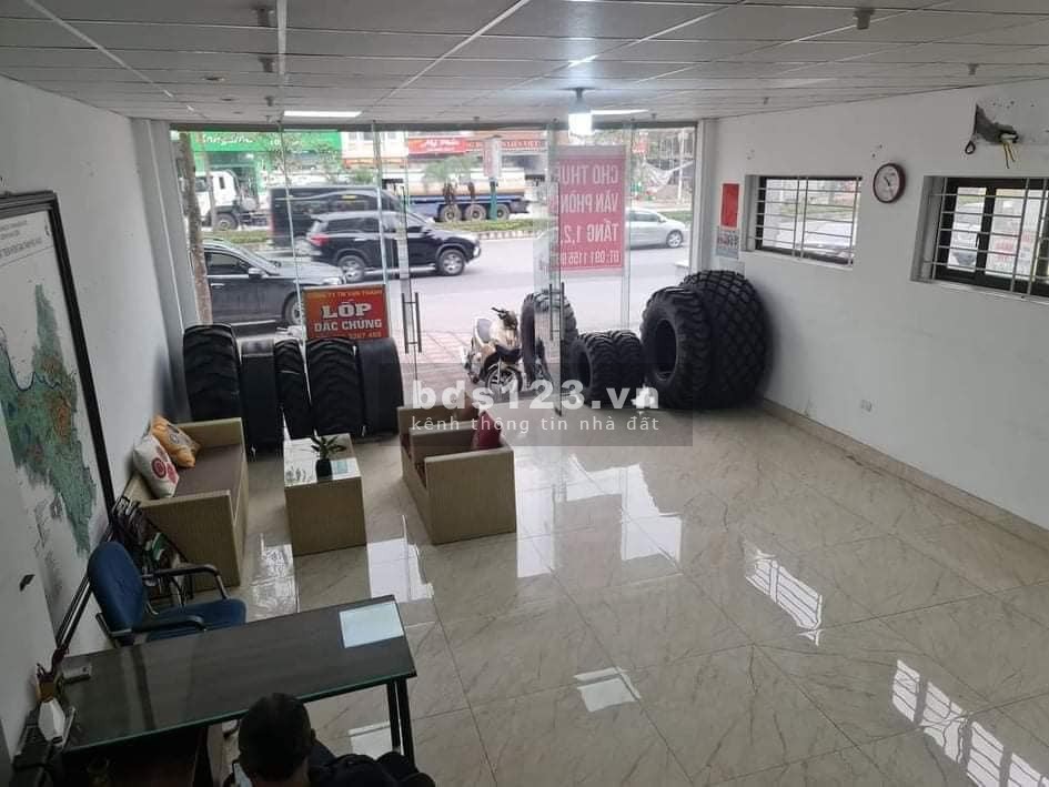 Bán nhà lô góc mặt phố Long Biên vỉa hè rộng kinh doanh sầm uất, giá tốt