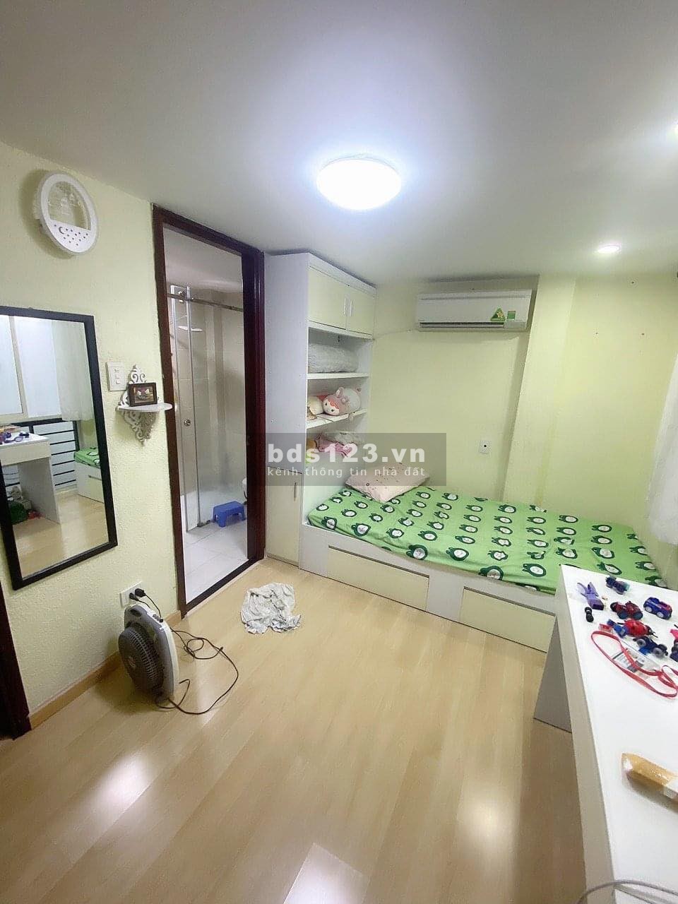 Chủ nhà đi Mỹ nên bán nhanh siêu phẩm 1 trệt 2 lầu trang bị full nội thất giảm mạnh đến 500tr