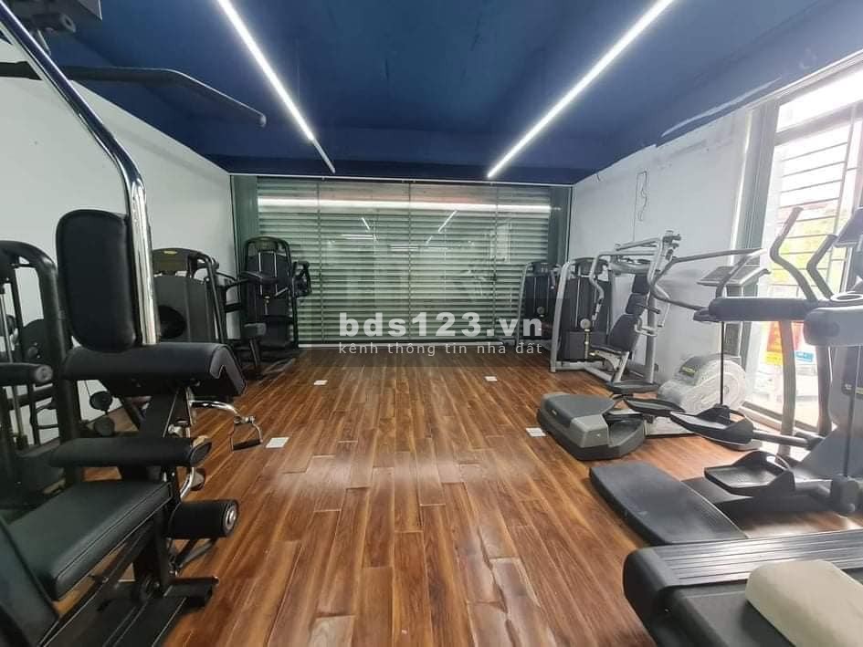 Bán nhà lô góc mặt phố Long Biên vỉa hè rộng kinh doanh sầm uất, giá tốt