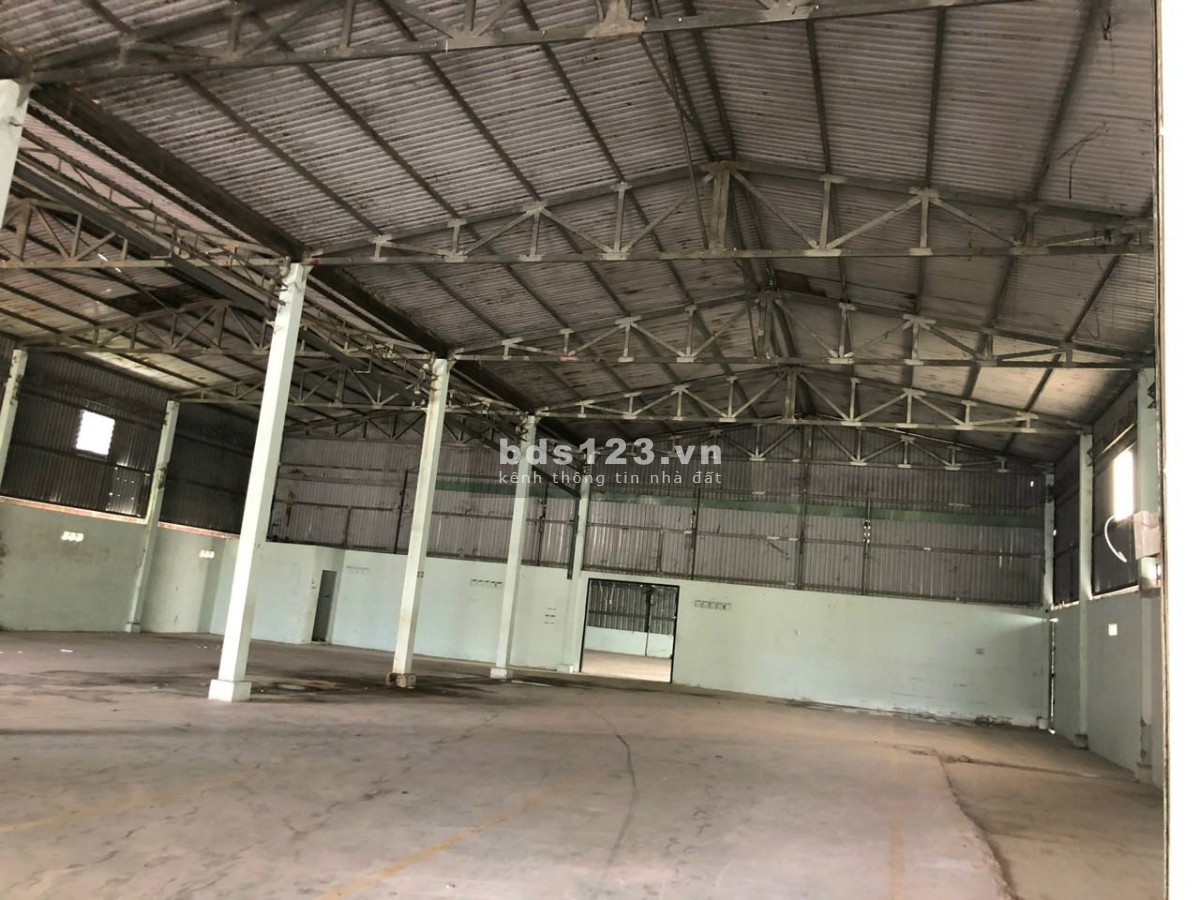 Cho thuê kho*2500 m2 MT Nguyễn Văn Bứa, Hóc Môn