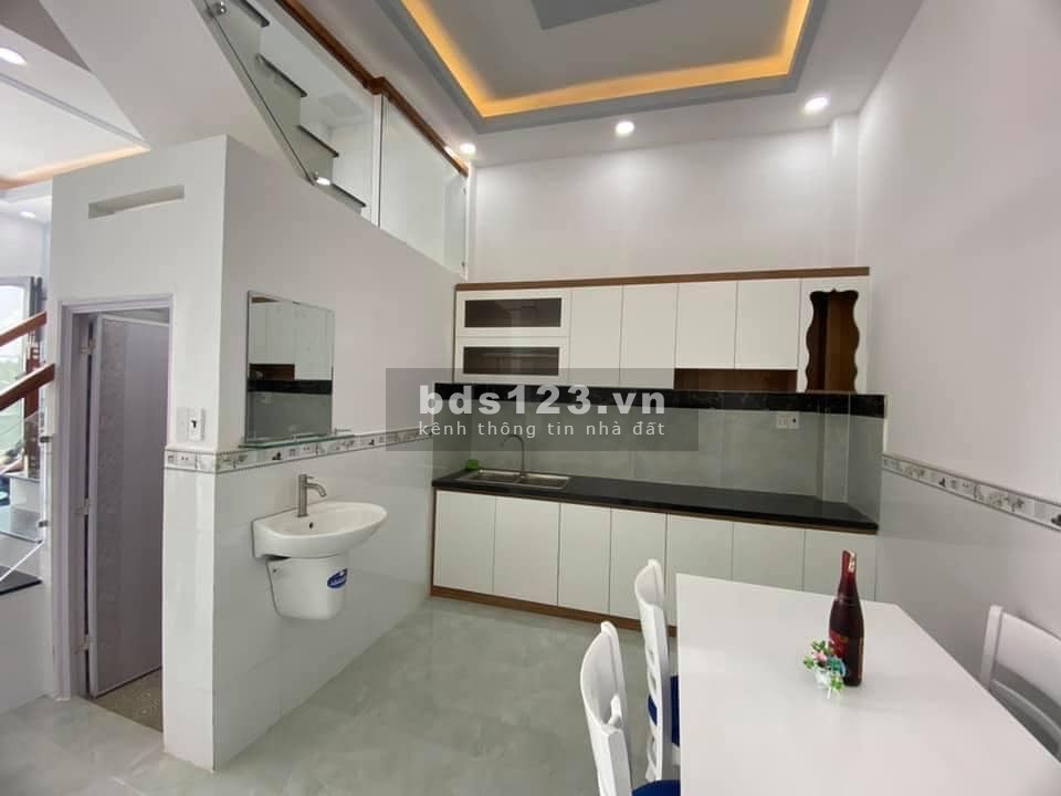 Bán Nhà 1T,1L(3pn,2wc) dtsd 84m2 giá 590tr, KCN Hoàng Gia, shr, dọn ở tặng để lại NT 0902160844
