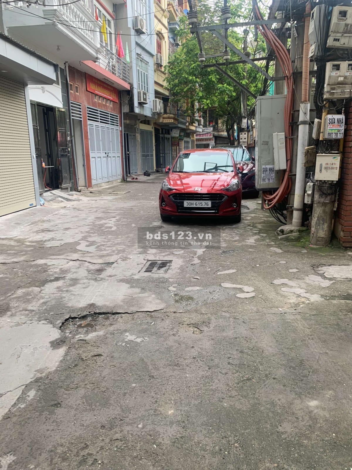 Bán nhà 3 tầng Cù Chính Lan, ô tô đỗ cửa, giá chỉ hơn 8 tỷ, khu an ninh