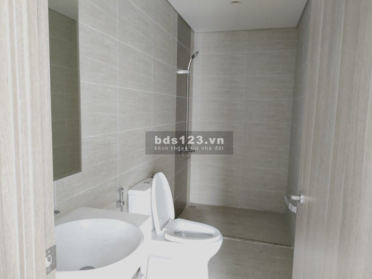 Bán nhanh căn hộ chính chủ Vin homes Ocean Park Gia Lâm 3 PN + 2 WC, giá 2,4 tỷ đồng