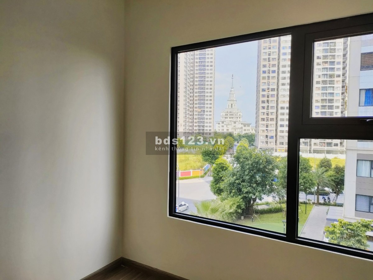 Bán nhanh căn hộ chính chủ Vin homes Ocean Park Gia Lâm 3 PN + 2 WC, giá 2,4 tỷ đồng