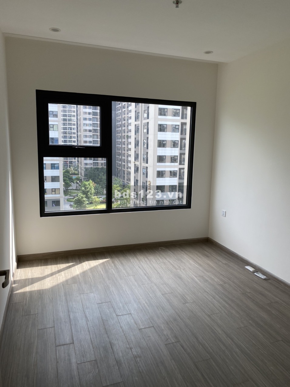 Bán căn 1N + 1 rẻ nhất Vin homes Ocean Park Gia Lâm, chỉ 1.27 tỷ, liên hệ: 0981881131