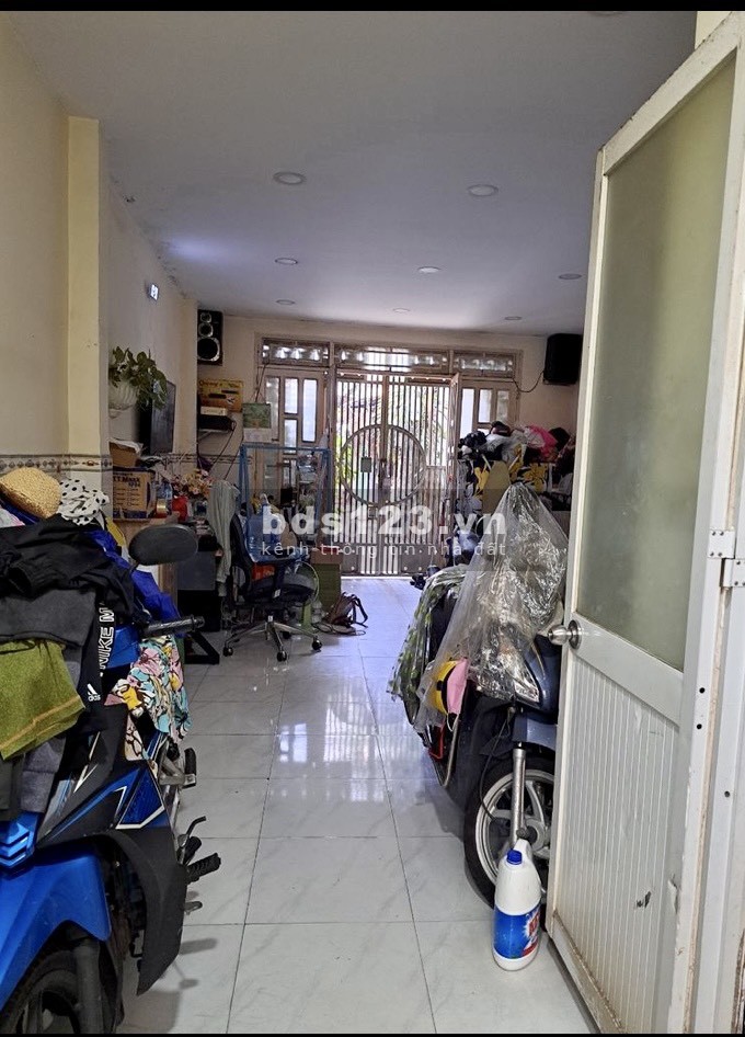 Bán nhà 3 lầu 1 sân thượng hẻm xe hơi Nguyễn Tiểu La P5 Quận 10