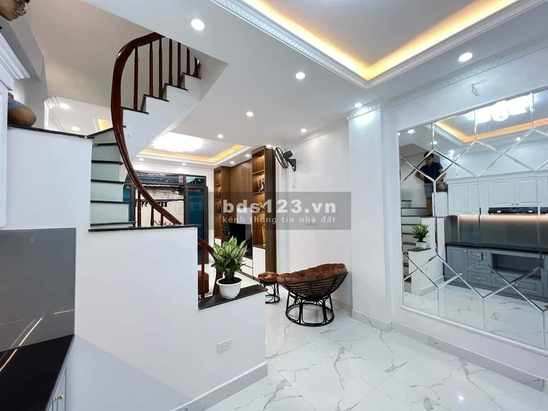 Nhà đẹp Nguyễn Chính, Hoàng Mai, DT 35m², ô tô đỗ cửa nhỉnh giá chỉ 4 tỷ đồng