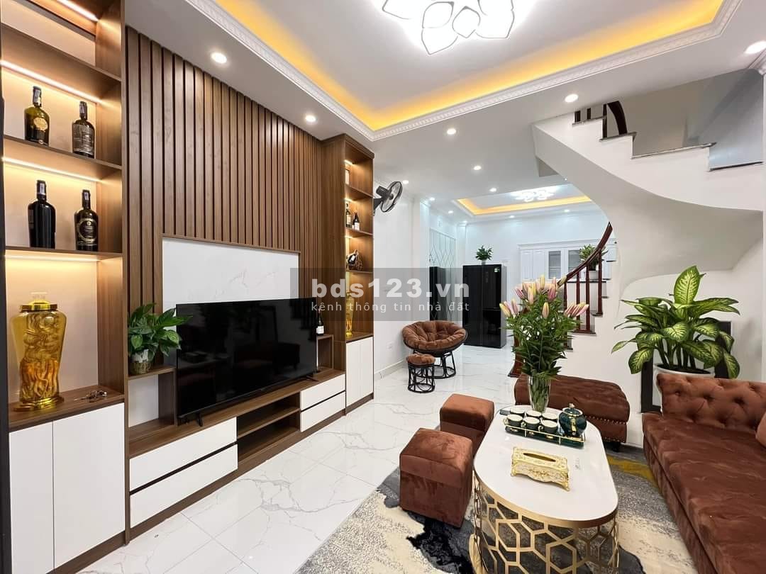 Nhà đẹp Nguyễn Chính, Hoàng Mai, DT 35m², ô tô đỗ cửa nhỉnh giá chỉ 4 tỷ đồng
