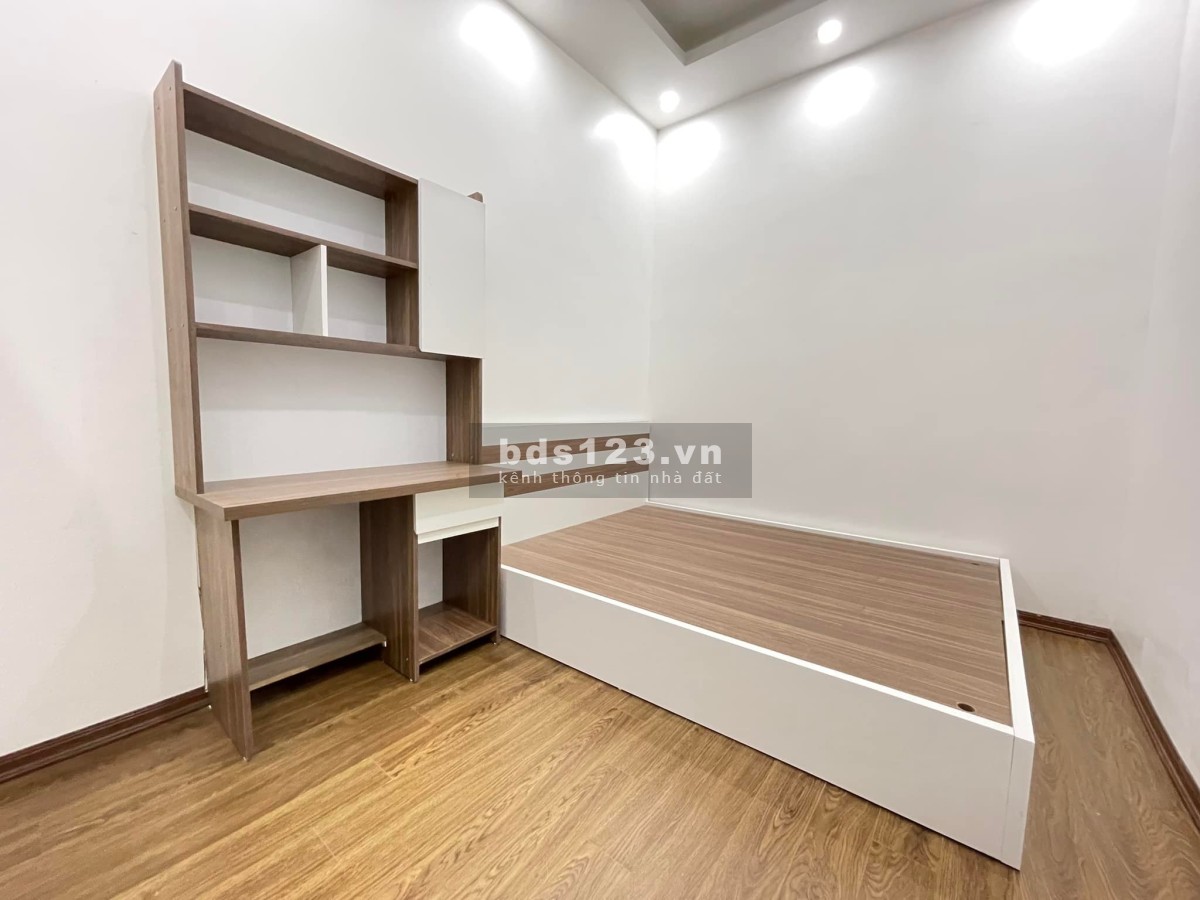 Bán nhà 5 tầng, full nội thất ngõ xe ba gác Phố Kim Giang giá bán 3,85 tỷ