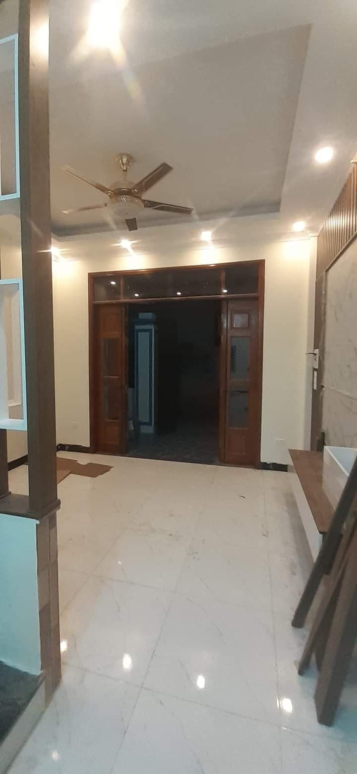 Nhà KĐT Văn phú Hà đông lô góc dân tự xây dt:51m2 x 4T, Mt:4,1m giá bán 4,7 tỷ