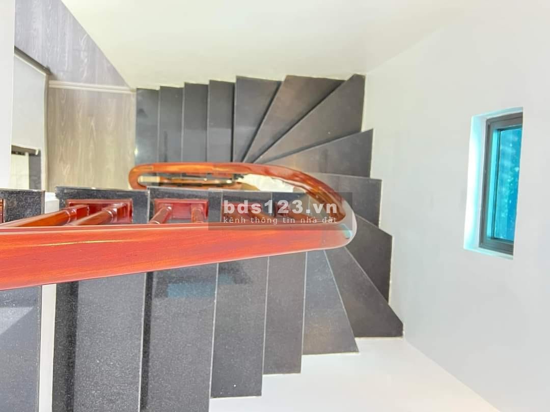 Nhà đẹp Nguyễn Chính, Hoàng Mai, DT 35m², ô tô đỗ cửa nhỉnh giá chỉ 4 tỷ đồng