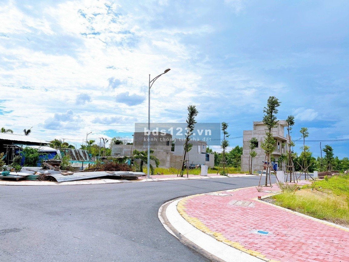 Bán lô đất 100m2 GIÁ RẺ đối diện Bệnh viện Đa Khoa huyện THỦ THỪA