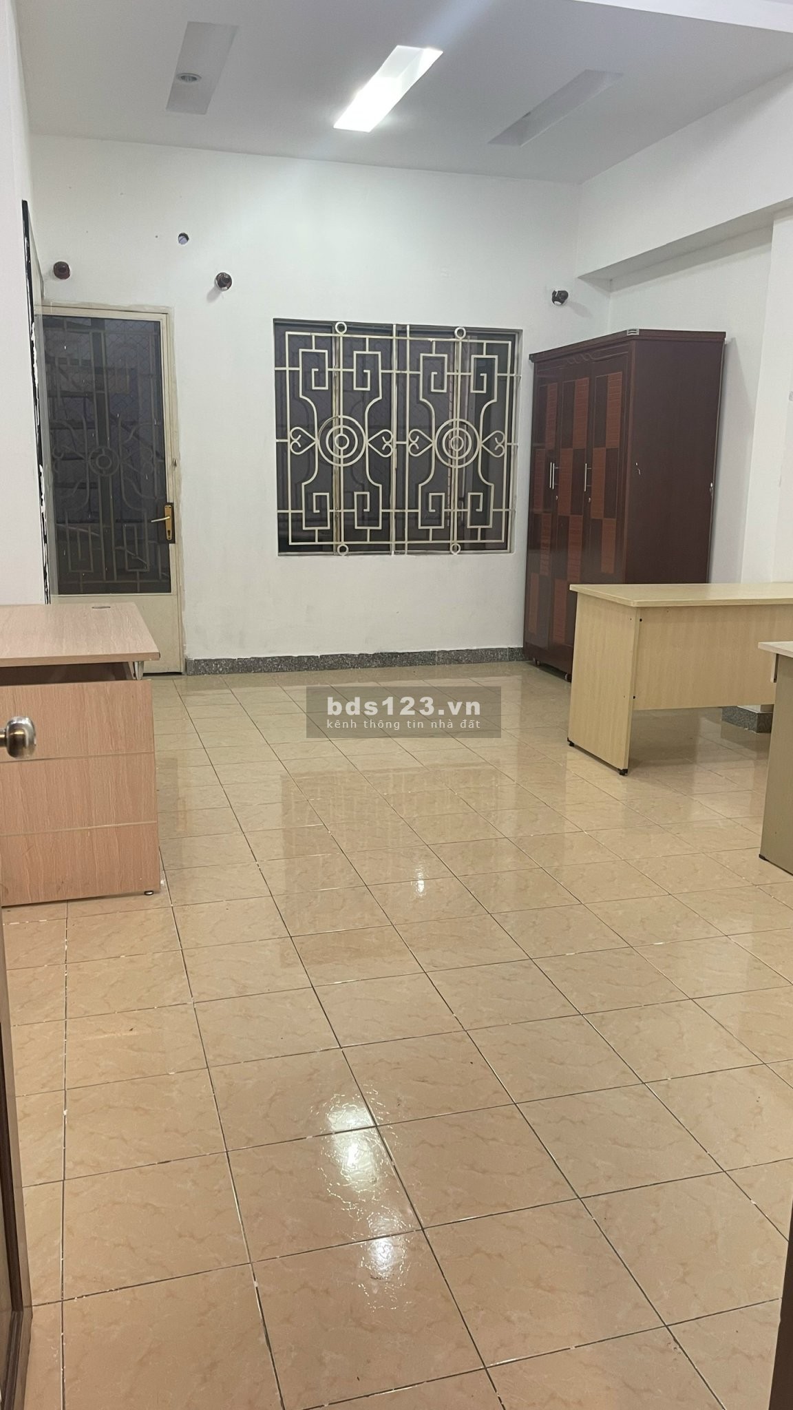 Giảm giá cực mạnh 4 văn phòng cố định duy nhất tại mặt tiền Cộng Hoà, Tân Bình