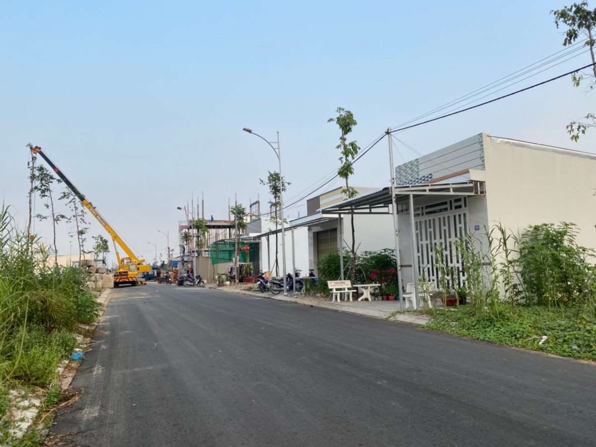 Nền tái định cư vị trí sáng đẹp đường D16 Hồng Loan 6A, diện tích 81m2